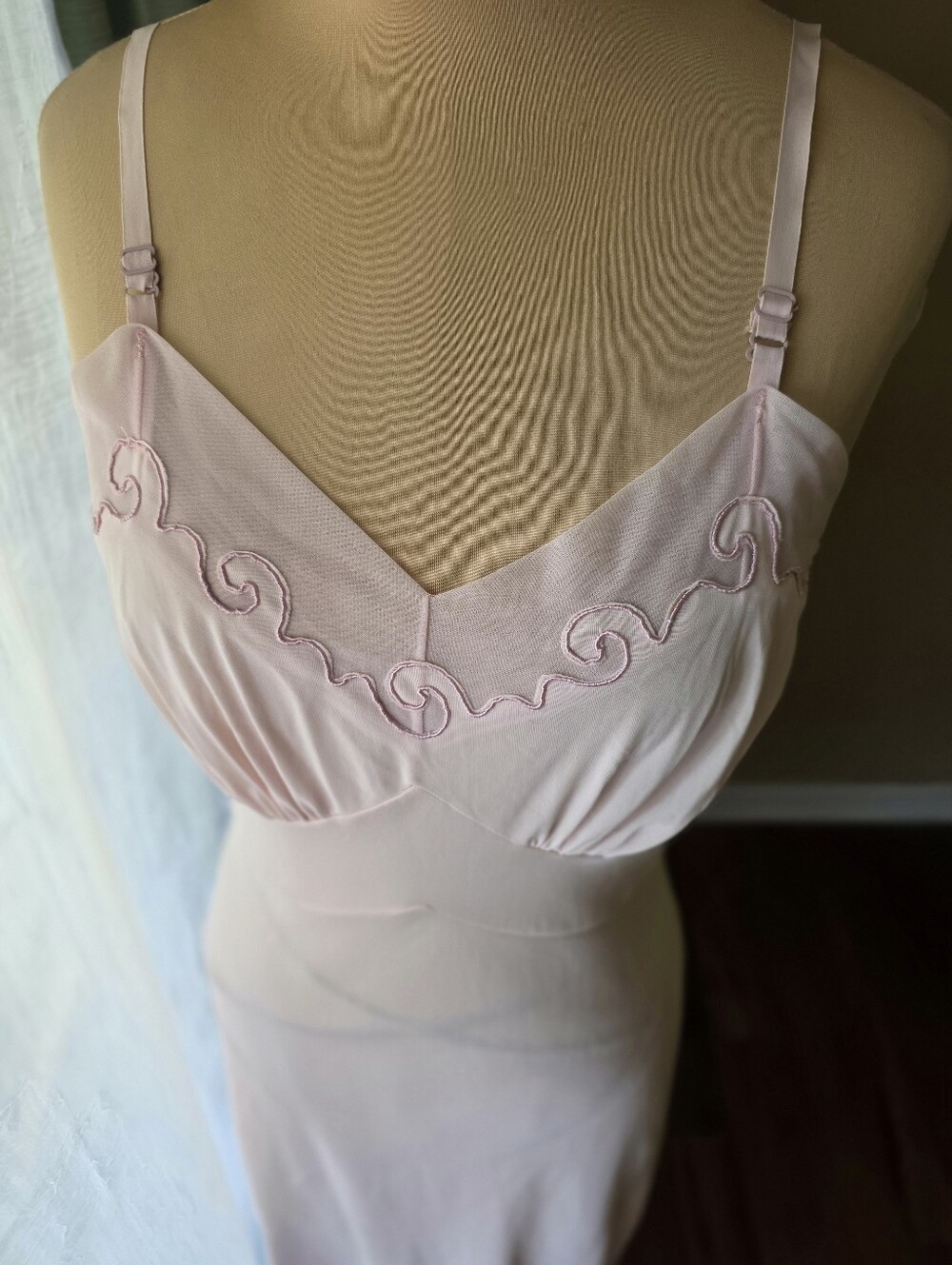 Vintage 1950s Baby Pink‎ Embroidered Slip Dress Knee Length Mid-Century Medium - Picture 7 of 14